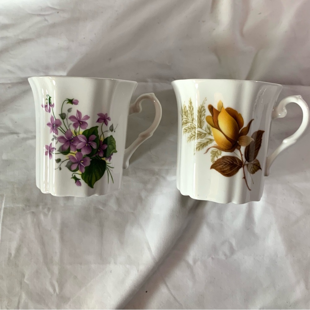 2X Royal Grafton Fine Porcelain Floral White Mug‎ Set